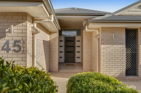 45 Hill St, Pittsworth, QLD 4356