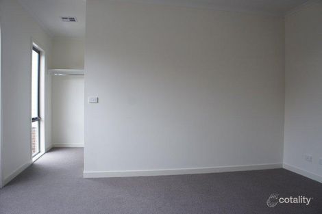 Property photo of 32 Beaurepaire Parade Footscray VIC 3011