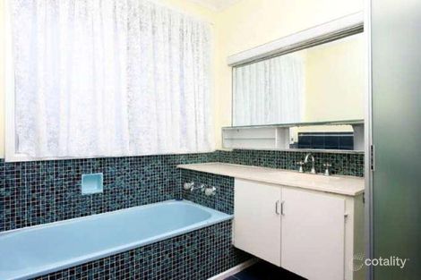 Property photo of 3 Highcliffe Close Gladstone Park VIC 3043