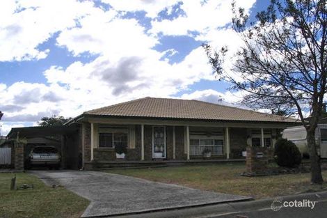 5 Tarra Cres, Oak Flats, NSW 2529