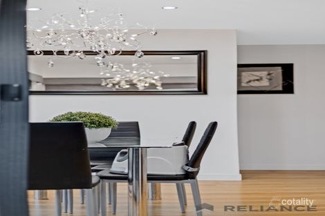 Property photo of 12 Hinkler Crescent Brookfield VIC 3338