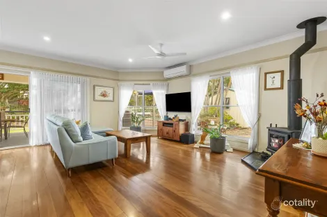 Property photo of 101 Renoir Crescent Forest Lake QLD 4078