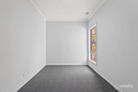 Property photo of 29 Tartan Drive Clyde North VIC 3978