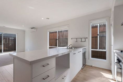 Property photo of 100 Bluebell Drive Craigieburn VIC 3064