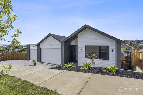4 Radstock Ave, Highton, VIC 3216