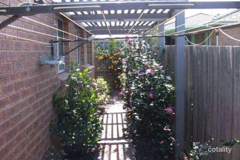 Property photo of 1/27 Amber Crescent Narre Warren VIC 3805