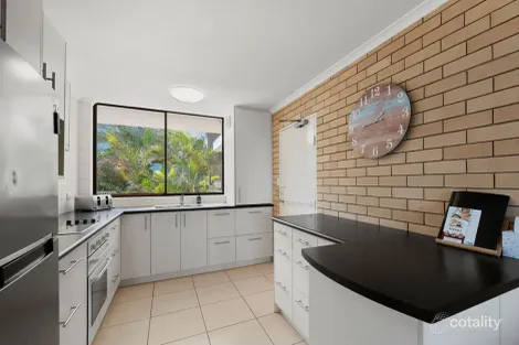 Property photo of 5/13 Esplanade Headland Kings Beach QLD 4551