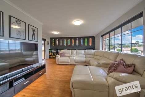 Property photo of 2 Bowen Court Berwick VIC 3806