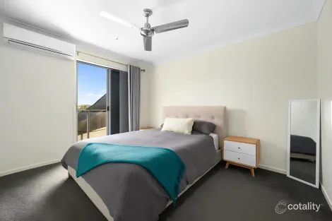 Property photo of 2/8 Bushland Place Maudsland QLD 4210