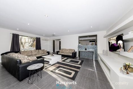 Property photo of 21 Foxzami Crescent Epping VIC 3076