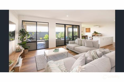 Property photo of 25 Hirono Loop Dunsborough WA 6281