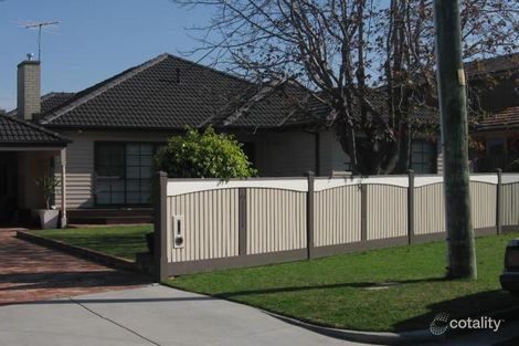 Property photo of 5 Rayern Court Bentleigh East VIC 3165