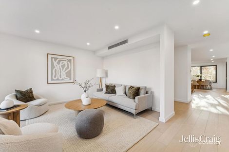 Property photo of 2 Zander Court Doncaster VIC 3108