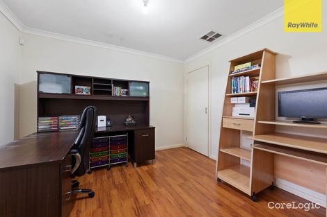 Property photo of 5 Cunningham Chase Burnside Heights VIC 3023