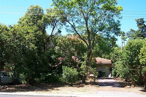 15 Falls Rd, Lesmurdie, WA 6076