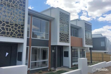 32 Curlewis St, Gledswood Hills, NSW 2557