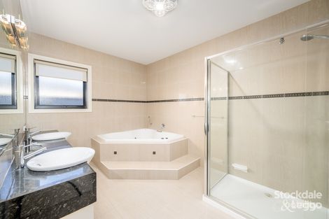 Property photo of 7 Streeton Drive Shepparton VIC 3630