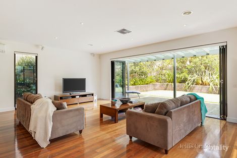 Property photo of 32 Bevan Street Balwyn VIC 3103