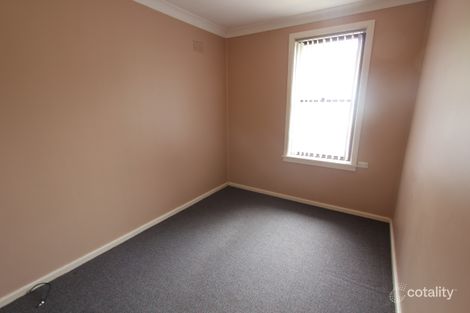 Property photo of 32 Willan Drive Cartwright NSW 2168