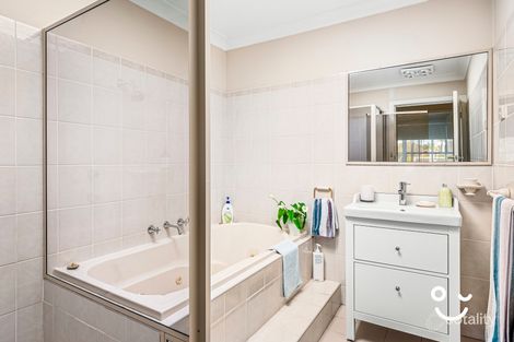 Property photo of 24 Normandie Place Unanderra NSW 2526