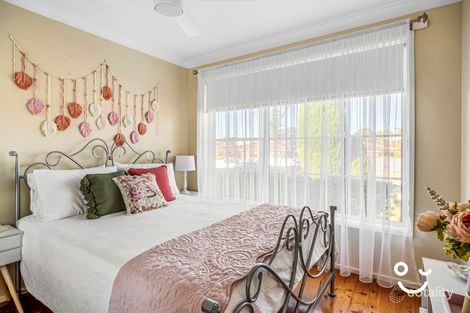 Property photo of 24 Normandie Place Unanderra NSW 2526