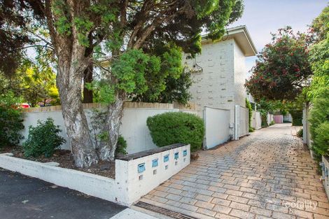 1/22 Kokaribb Rd, Carnegie, VIC 3163