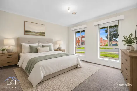 Property photo of 2 Myrtle Walk Pakenham VIC 3810