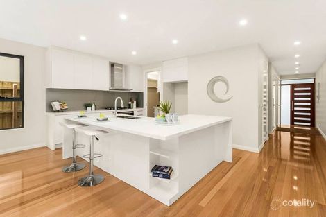 Property photo of 2/17 Fernlea Crescent Doncaster East VIC 3109