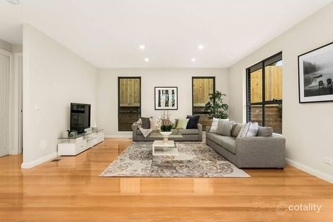 Property photo of 2/17 Fernlea Crescent Doncaster East VIC 3109