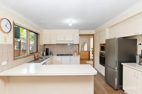 Property photo of 27 Kirkford Drive Mooroolbark VIC 3138