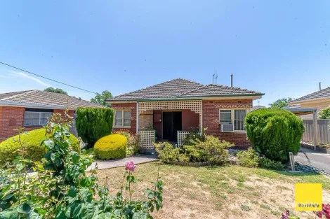 11 Nish St, Flora Hill, VIC 3550