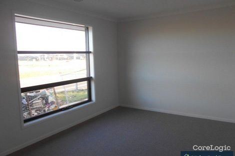 Property photo of 38 Wheelers Park Drive Cranbourne North VIC 3977