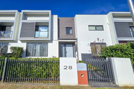 Property photo of 28 Rainbows Way Leppington NSW 2179
