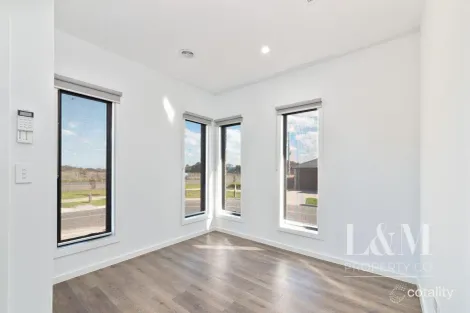 Property photo of 2 Fabular Street Donnybrook VIC 3064