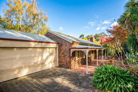 Property photo of 31 Lesley Crescent Crafers SA 5152