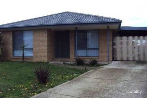 8 Mingay Pl, Cranbourne West, VIC 3977