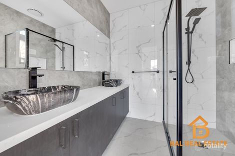 Property photo of 16 Blenril Avenue Tarneit VIC 3029