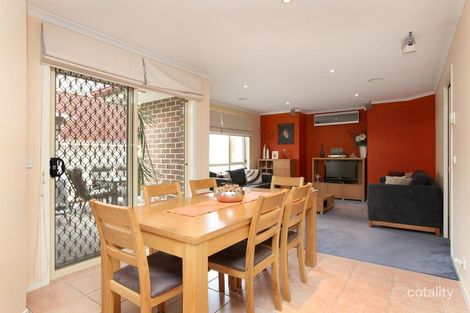 Property photo of 40 Naracoorte Drive Caroline Springs VIC 3023