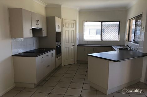 Property photo of 4 Bronte Court Bushland Beach QLD 4818