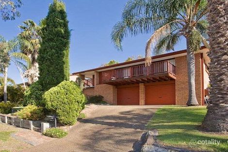 104 Blaxland Dr, Illawong, NSW 2234