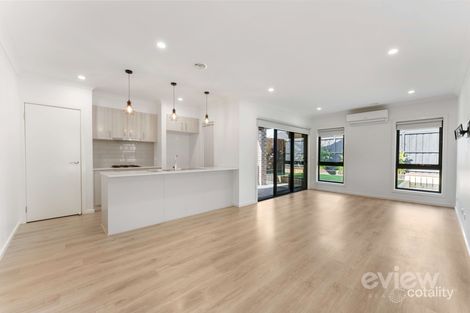 Property photo of 53 Stanmore Crescent Wyndham Vale VIC 3024