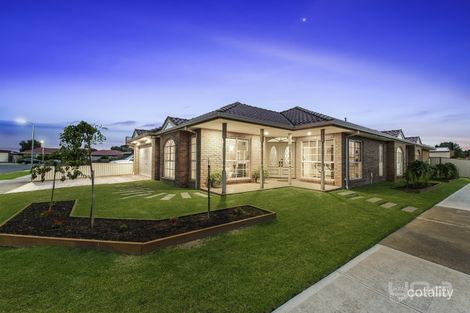 Property photo of 2 Plath Close Delahey VIC 3037