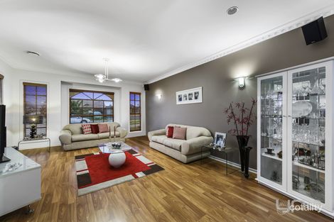 Property photo of 2 Plath Close Delahey VIC 3037