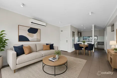 Property photo of 8 Hinterland Close Lynbrook VIC 3975