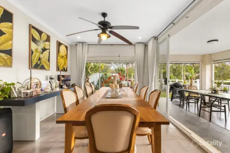 Property photo of 90 Kingfisher Drive Upper Kedron QLD 4055