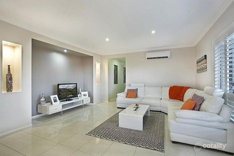 Property photo of 32 Honeyeater Drive Highfields QLD 4352