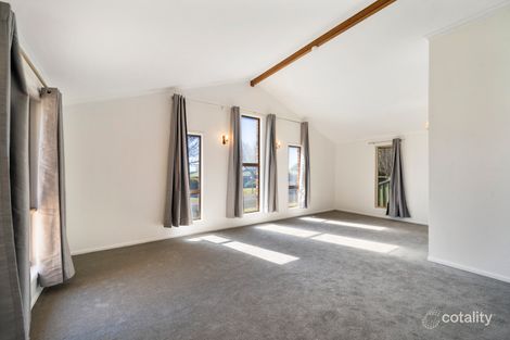 Property photo of 8 Poinsettia Court Middle Ridge QLD 4350