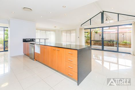 Property photo of 16 Northerly Drive Harrisdale WA 6112