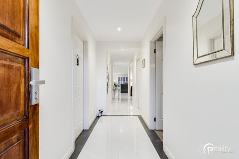 Property photo of 18/48 Langmore Lane Berwick VIC 3806