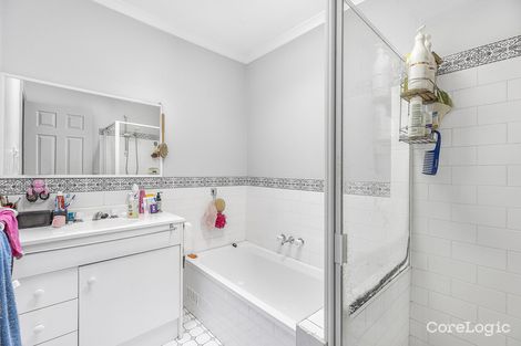 Property photo of 3/24 Queen Street Warners Bay NSW 2282